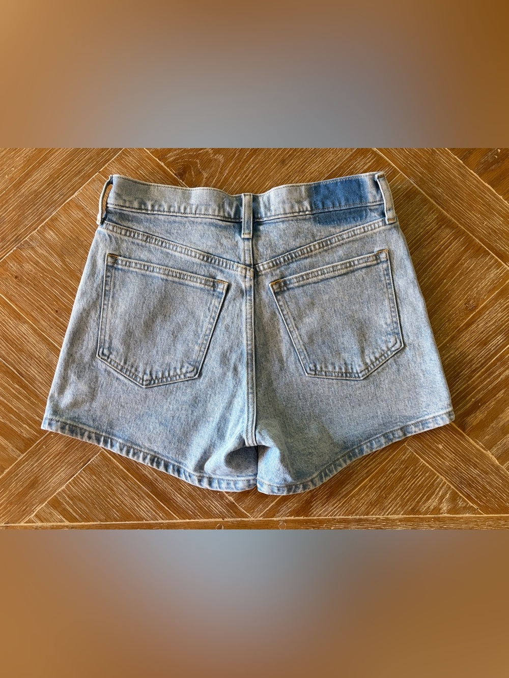 Abercrombie & Fitch 4” Mom Shorts - Picture 3 of 5
